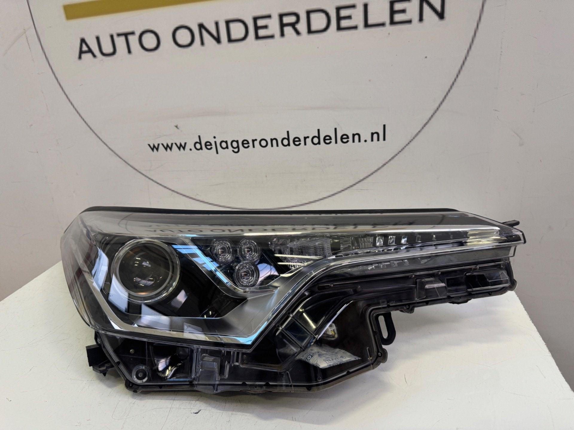 TOYOTA C-HR CHR KOPLAMP RECHTS 81110-F4031, Info@toyota.co.jp, Gebruikt, Toyota Motor Corporation, Toyota