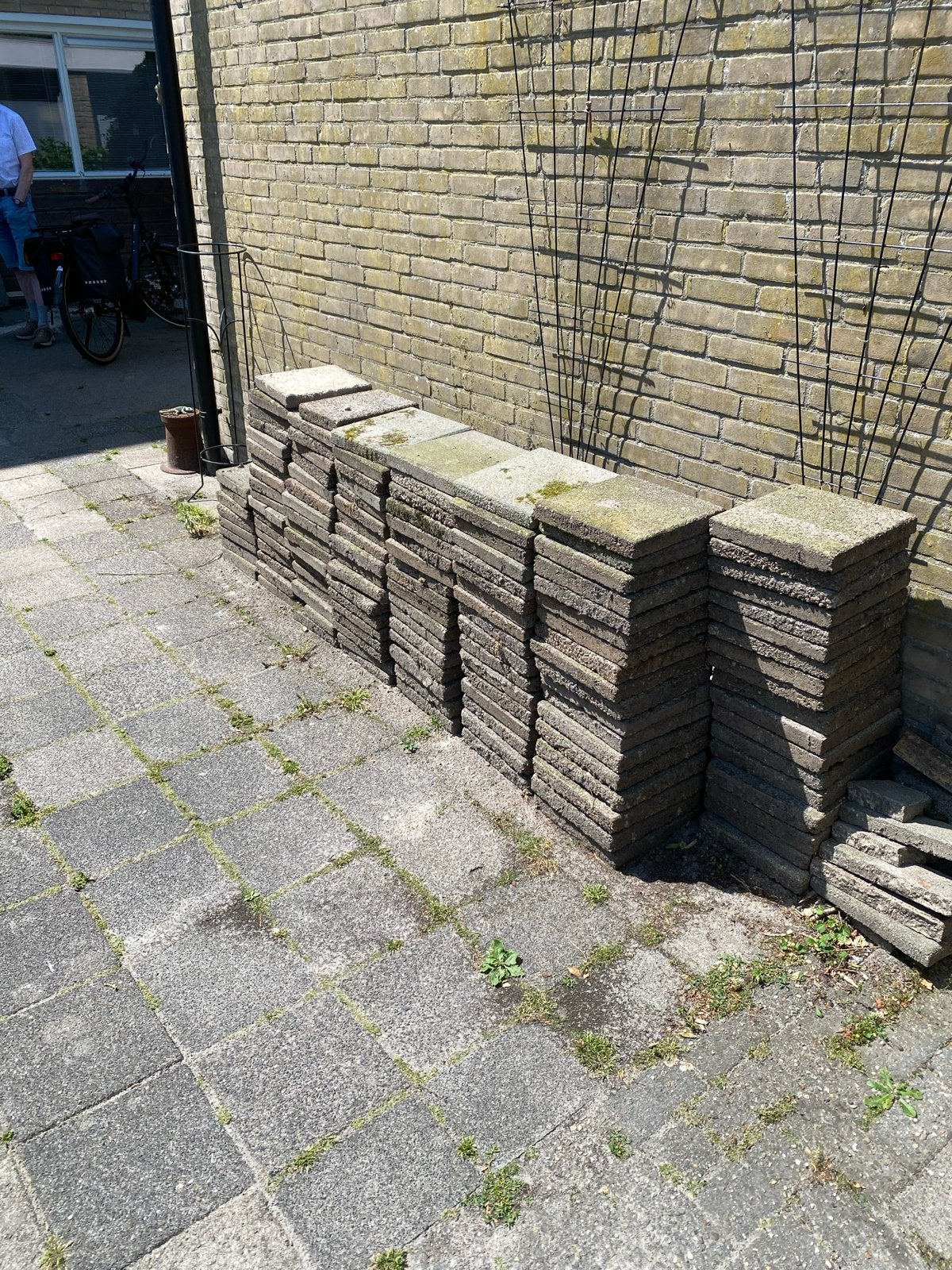Gratis 30x30 terrastegels, ca. 12m2 - Zelf ophalen, Tuin en Terras, Tegels en Klinkers, Gebruikt, Terrastegels, Beton, 10 m² of meer