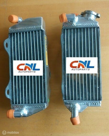 Radiateur Kawasaki KX250 KX 250 KX-250 1983 83 radator, Motoren, Nieuw, Ophalen of Verzenden