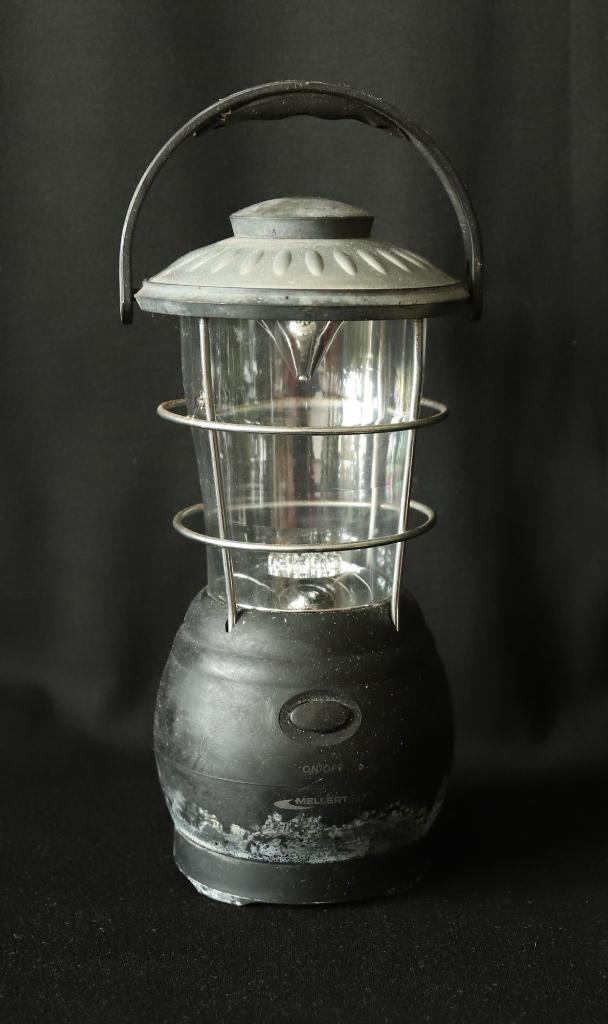 Noodlamp met zwengel, Caravans en Kamperen, Ophalen of Verzenden, Gebruikt, Accu