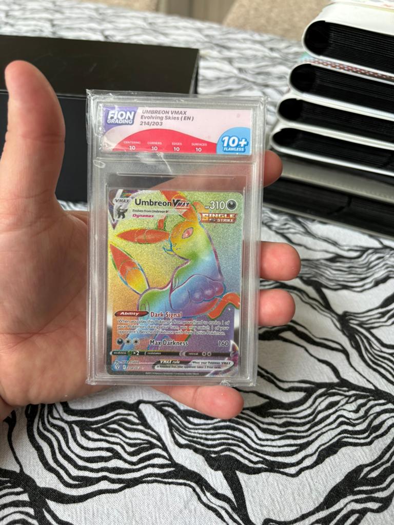 Umbreon vmax rainbow slab, Ophalen of Verzenden, Zo goed als nieuw, Meerdere kaarten, Foil