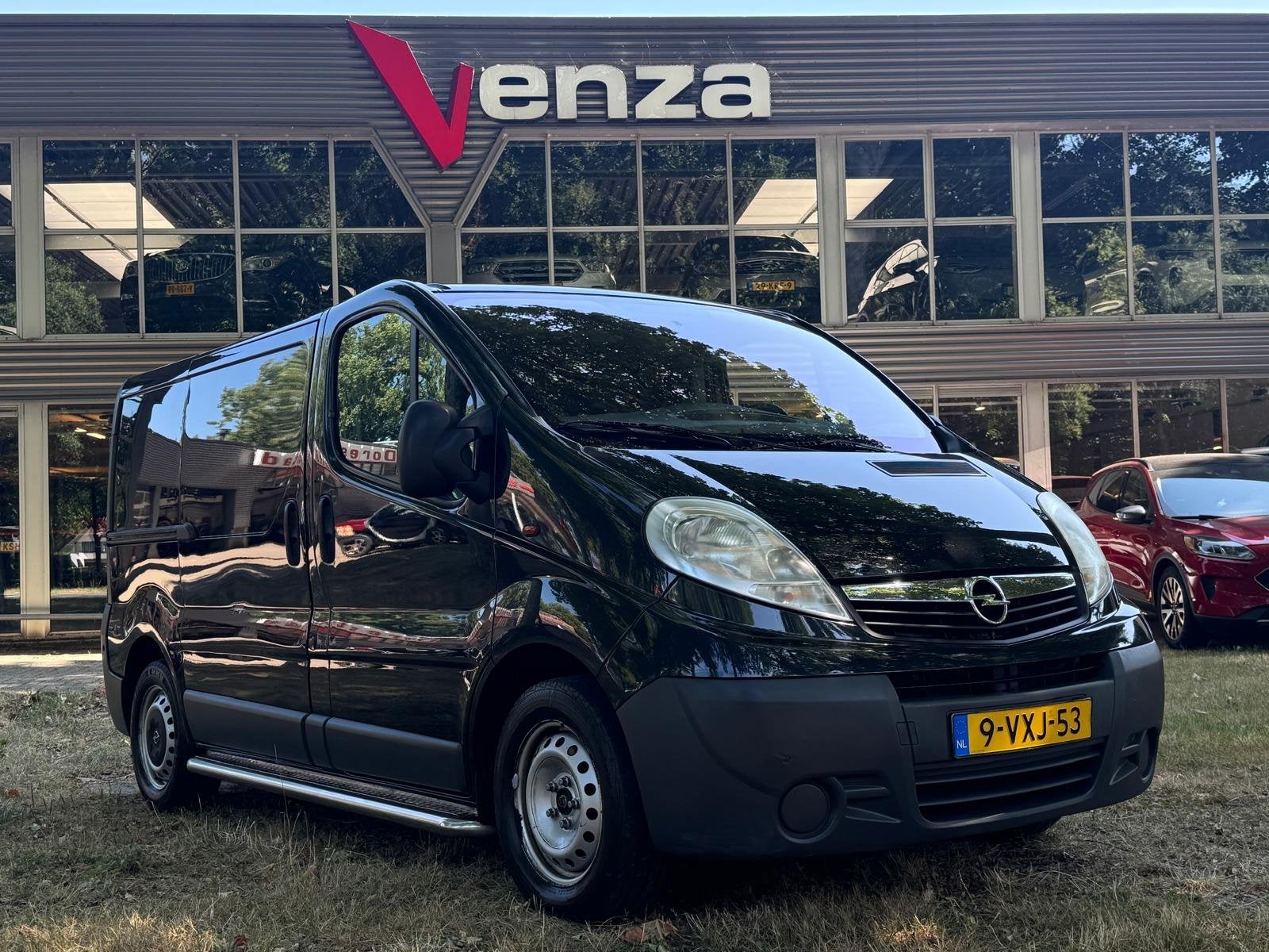 Opel Vivaro 2.0 CDTI L1H1 EcoFLEX NL-AUTO (bj 2012), Voorwielaandrijving, Stof, 4 cilinders, Zwart