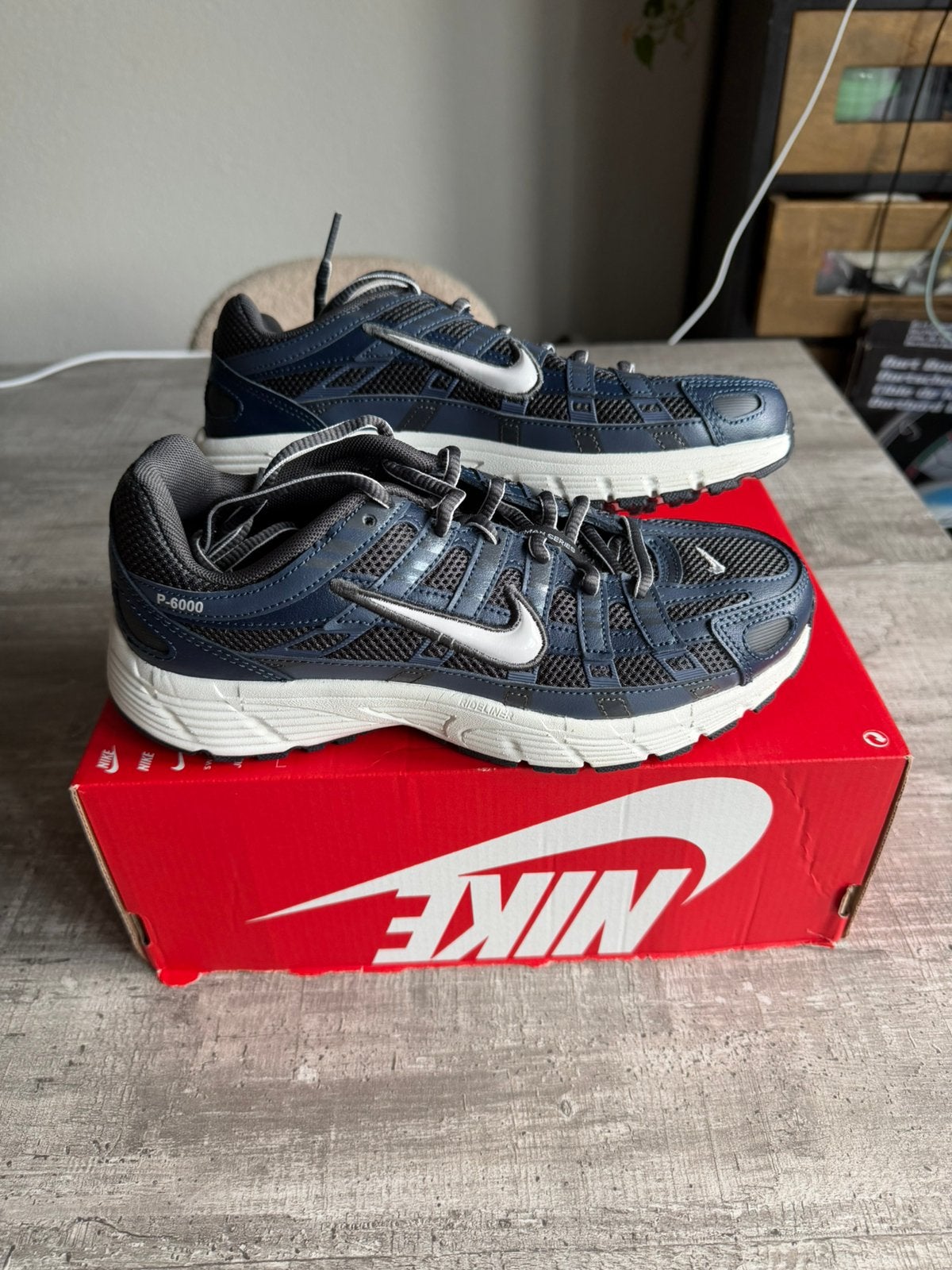 Te koop nieuw paar nike P-6000 in maat 37,5 (37.5), Kleding | Dames, Ophalen of Verzenden, Nieuw, Sneakers of Gympen