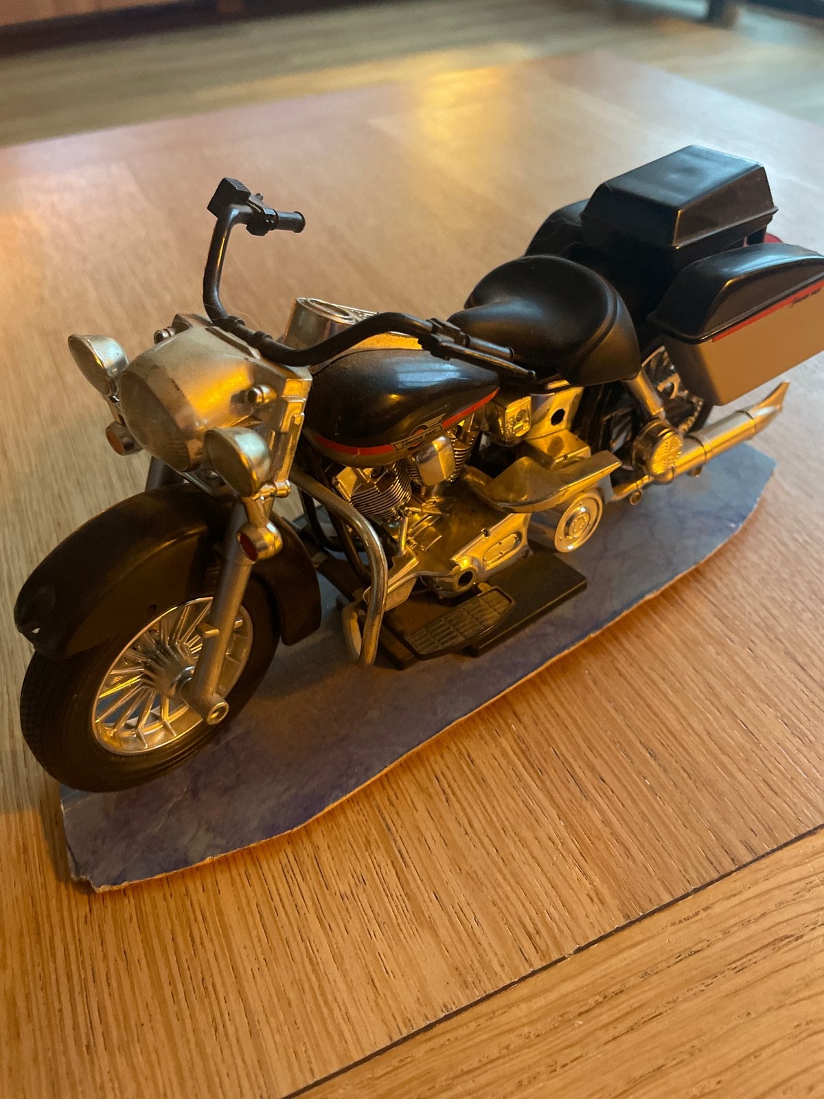 Gedetailleerd model van een Harley-Davidson motorfiets, Gebruikt, Ophalen, Overige merken, Groter dan 1:32