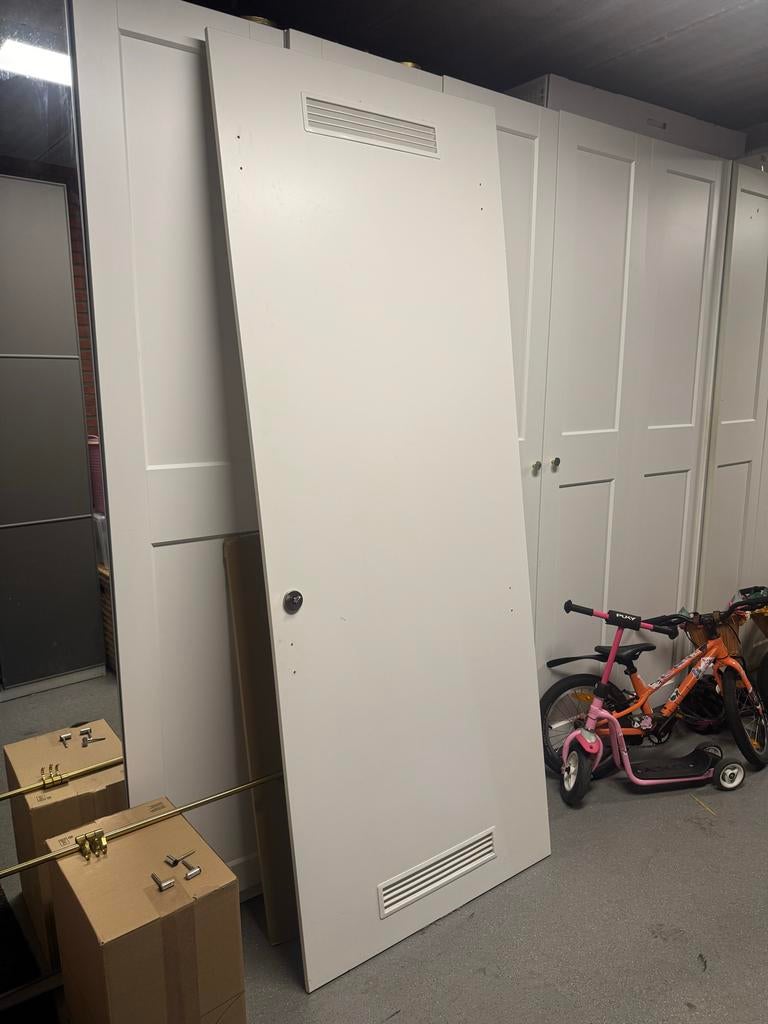 Krepel Opdek deur wit met slot en roosters 231cm, Gebruikt, 80 tot 100 cm, 215 cm of meer, Binnendeur