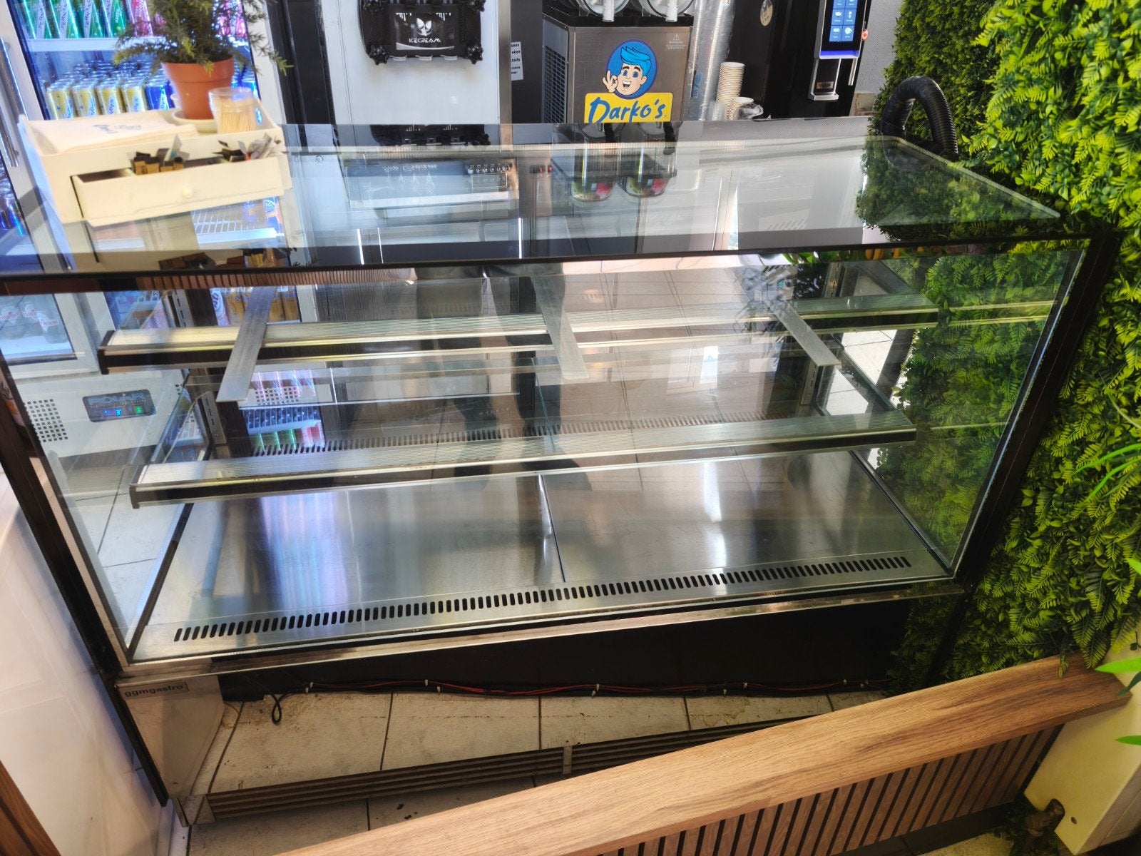 Koelvitrine / Gebaksvitrine 150 cm, Ophalen, Koelen en Vriezen