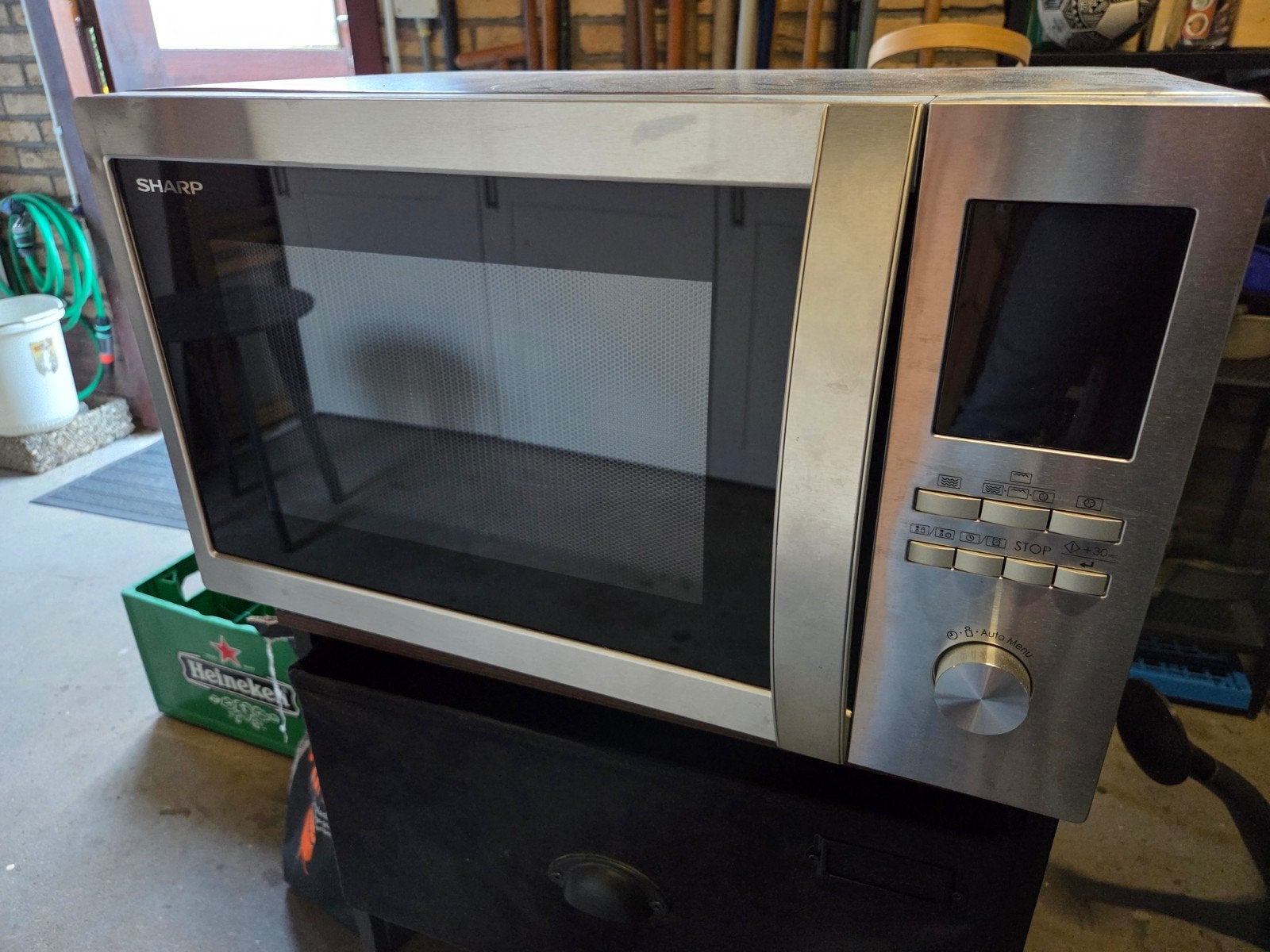 Sharp combi oven/magnetron, Witgoed en Apparatuur, Ovens, Zo goed als nieuw, Vrijstaand, Combi-oven, Overige merken, Minder dan 45 cm