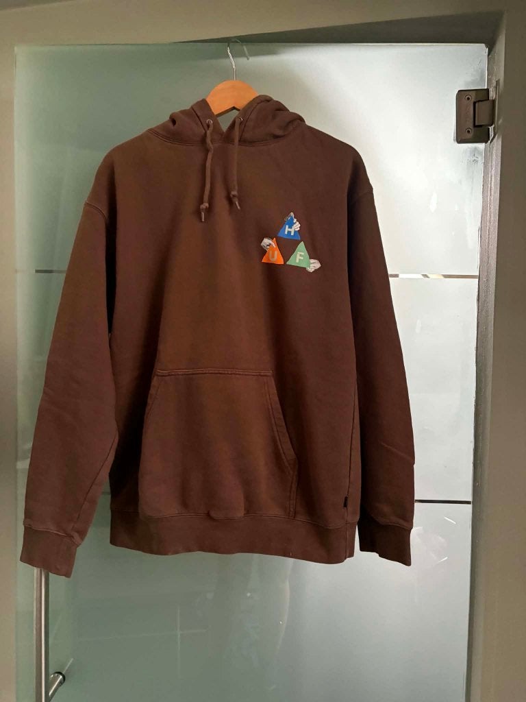 HUF Worldwide 'Triple Triangle / Hands' Hoodie – Bruin, Bruin, Maat 48/50 (M), Ophalen of Verzenden, Zo goed als nieuw