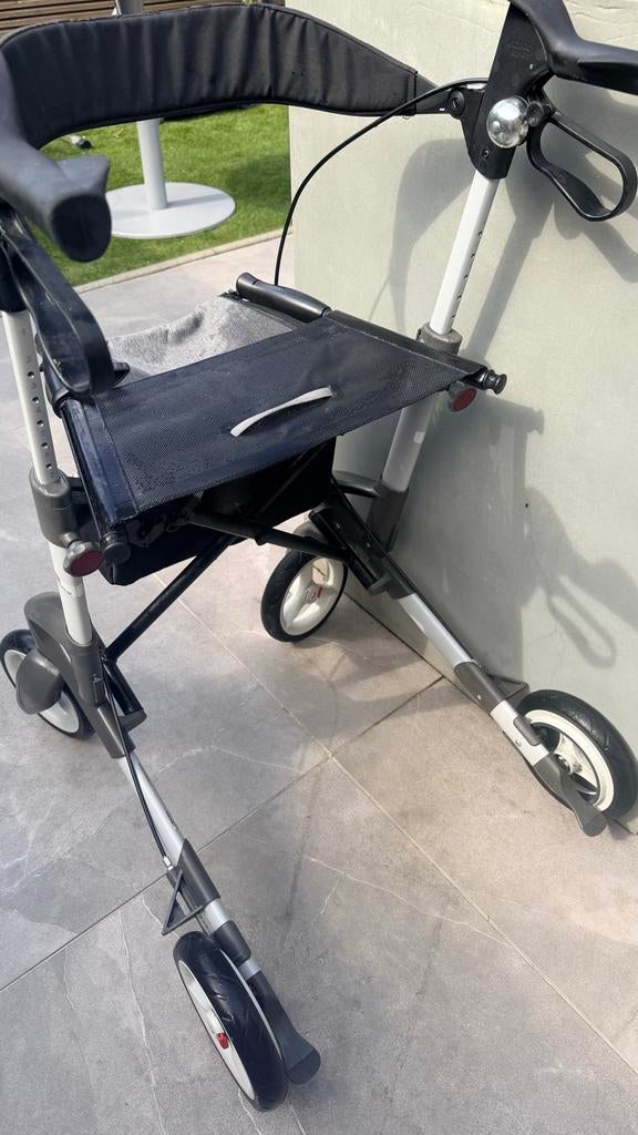 TOPRO Rollator maat M tot 150 kg, Diversen, Rollators, Ophalen, Opvouwbaar, Zo goed als nieuw