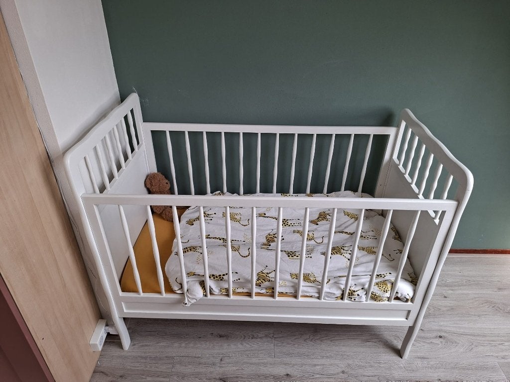 brocant/vintage wit babybedje/ledikant 60x120 cm, Ophalen, Gebruikt, Ledikant