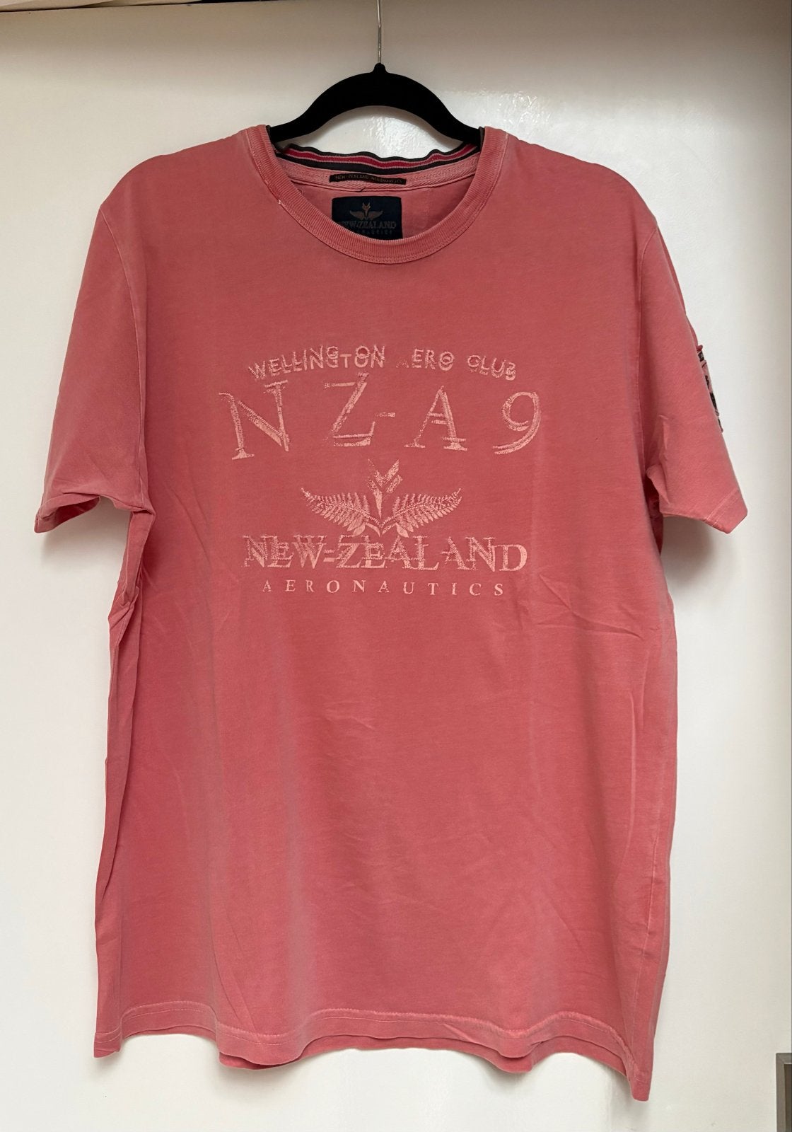 New Zealand Aeronautics T-shirt - Maat L, Verzenden, Gedragen, Maat 52/54 (L), Roze