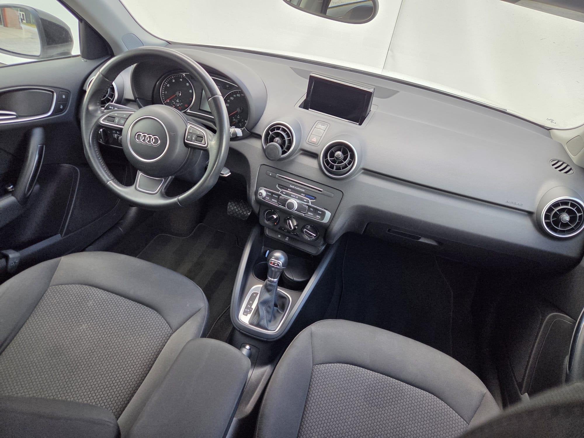 Audi A1 Sportback 1.0 TFSI Adrenalin // S-Line // Cruise //, Stof, Origineel Nederlands, Bedrijf, 999 cc