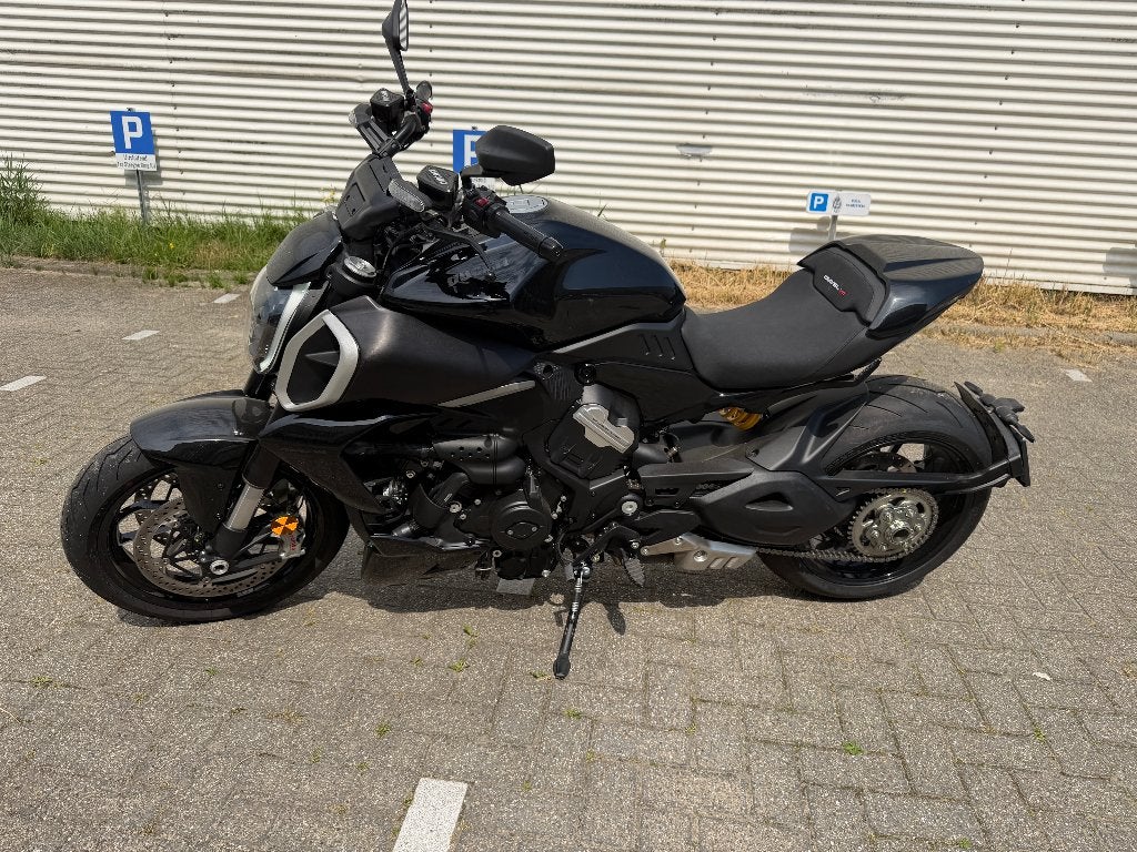 Hagelnieuwe Ducati  diavel v4. BJ 2024, Motoren, Motoren | Ducati, LED Verlichting, Motorrijbewijs A, Particulier, Handgeschakeld