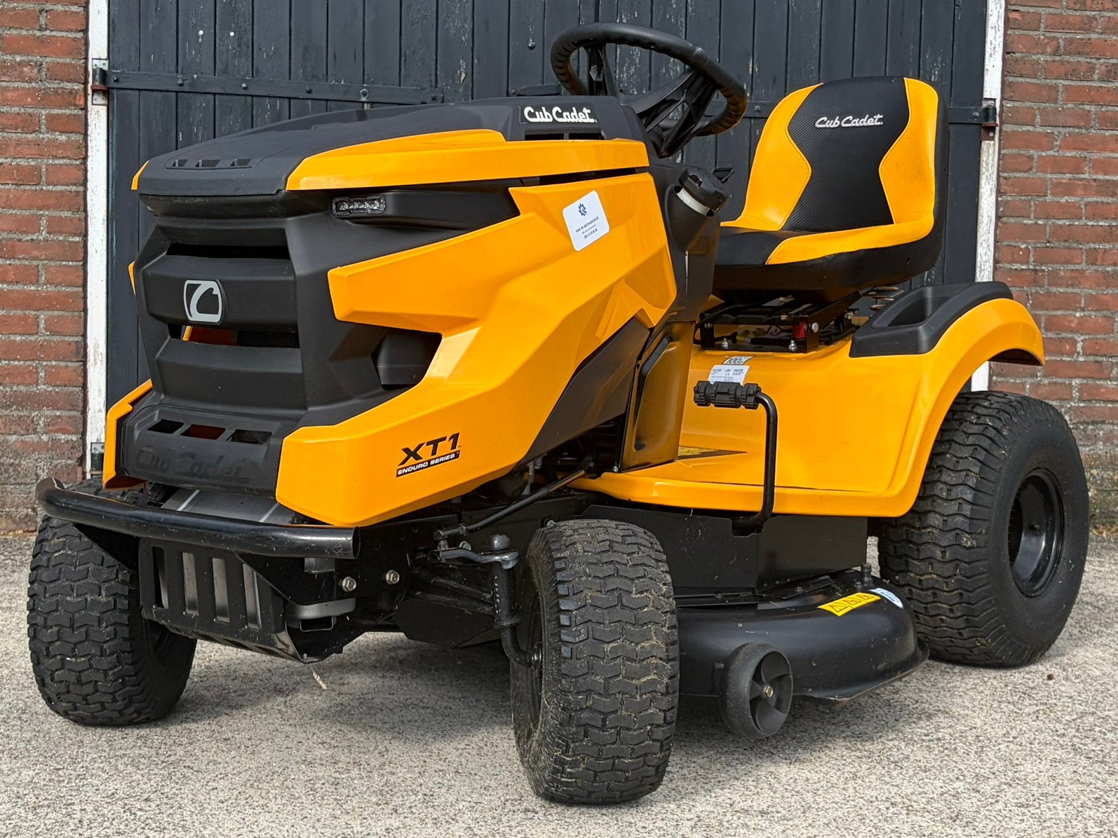 Cub Cadet XT1 zitmaaier. ZO GOED ALS NIEUW!, Ophalen, Zo goed als nieuw, Mulchfunctie, 90 tot 120 cm