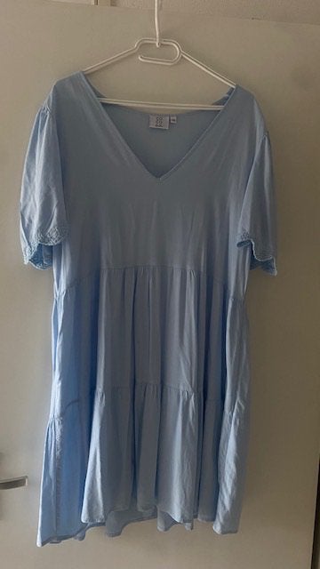 Lichtblauw jurkje van Coco Bella maat 44, Ophalen, Blauw, Maat 42/44 (L), Zo goed als nieuw
