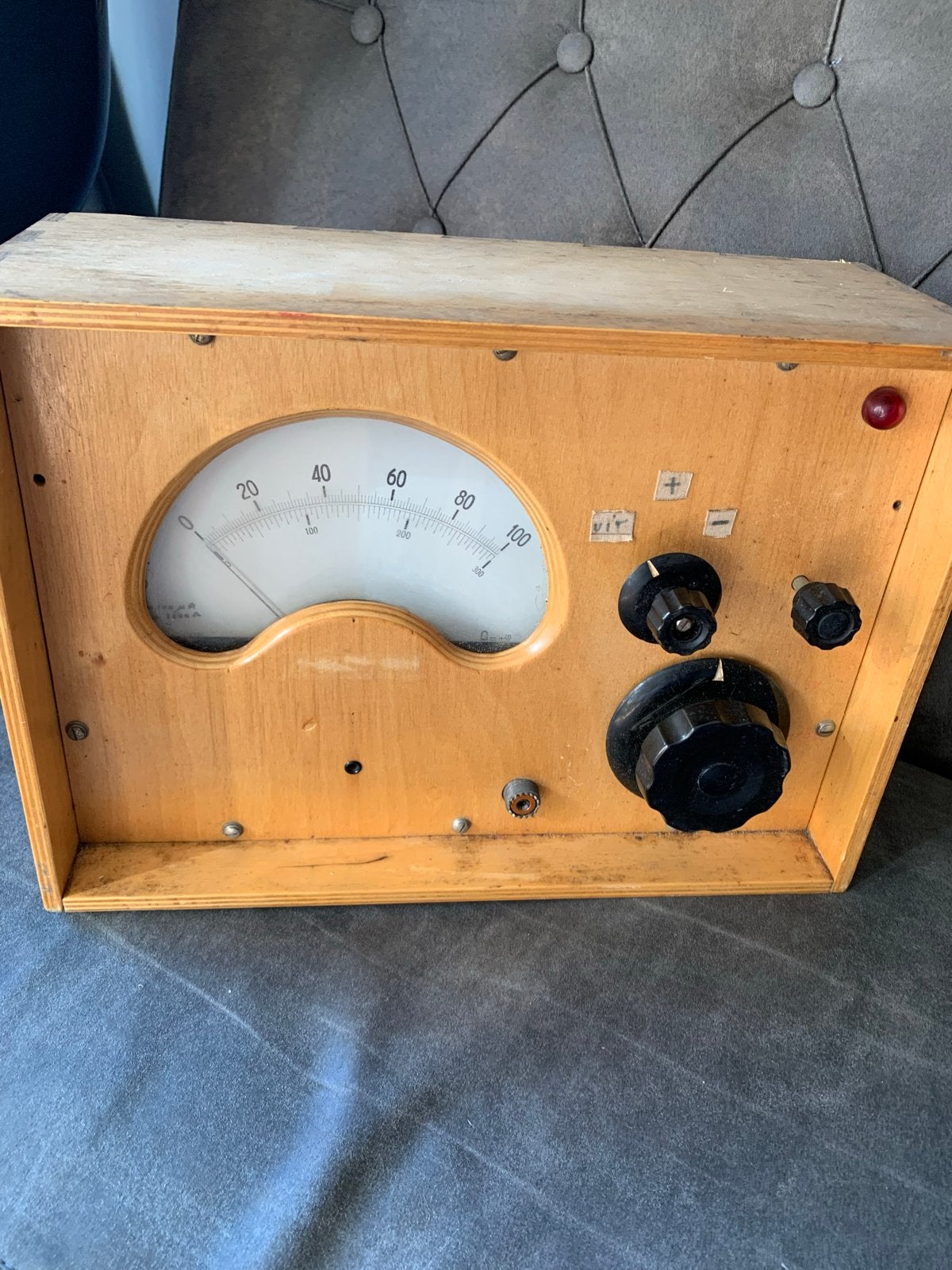 Vintage Voltmeter in houten behuizing, Antiek en Kunst, Ophalen of Verzenden