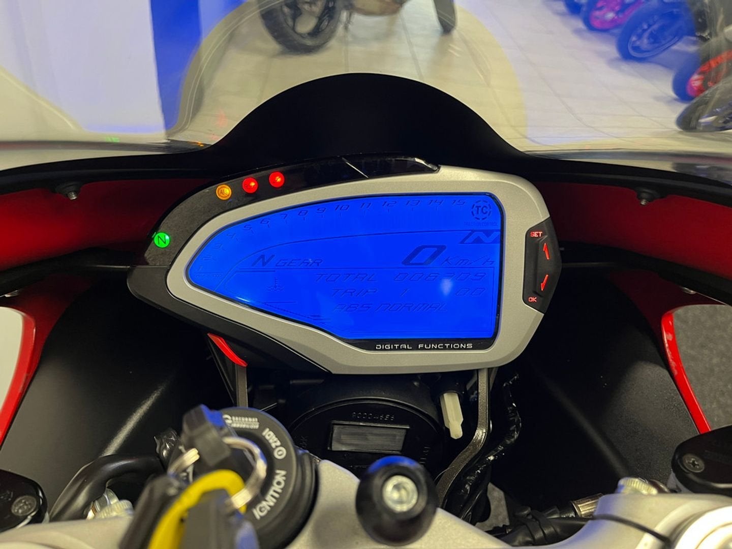 ⭐️⭐MV Agusta F4 1000 R (bj 2015)⭐️⭐, Motoren, Motoren | MV Agusta, 4 cilinders, Motorrijbewijs A, MV Agusta, Bedrijf