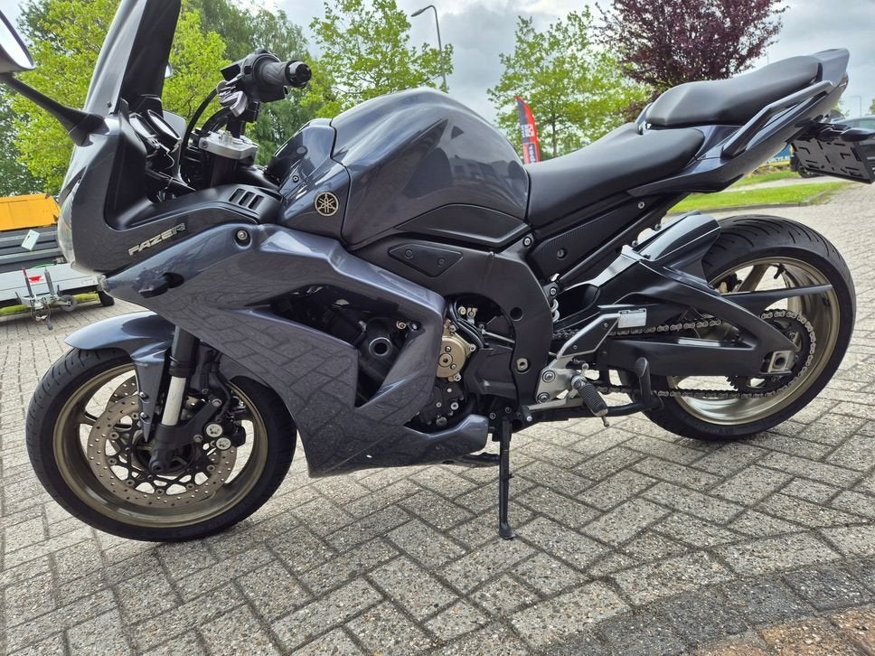 YAMAHA FZ 1 Fazer ABS (bj 2009) 37,729 km, Motoren, 4 cilinders, Motorrijbewijs A, Bedrijf, Onbekend
