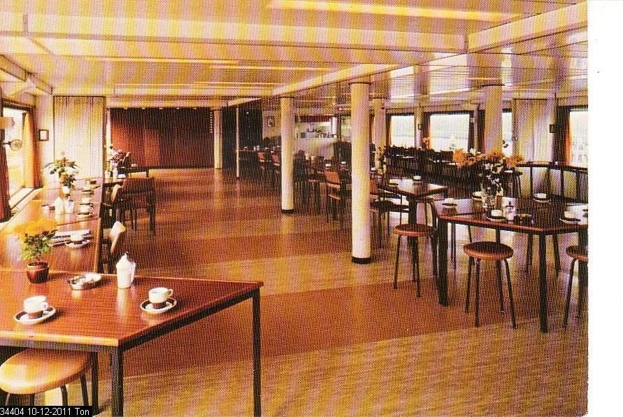 Ansichtkaart 	Rode Kruis	Hospitaalschip	ms J Henry Dunant, Ophalen of Verzenden, 1980 tot heden, Gelopen, Voertuig