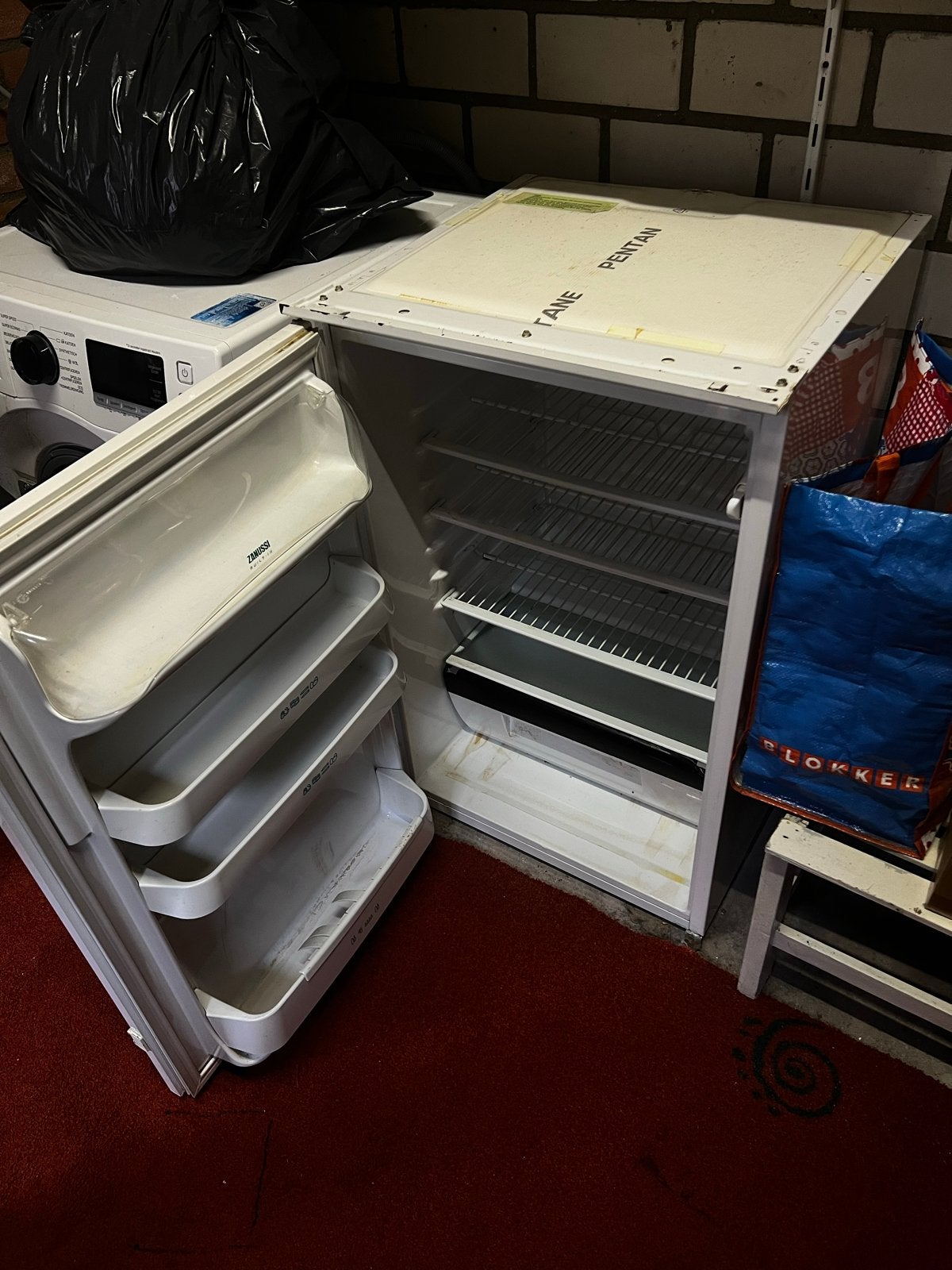Zanussi inbouw koelkast met vriesvak, Witgoed en Apparatuur, Gebruikt, 75 tot 100 liter, 45 tot 60 cm, Met vriesvak