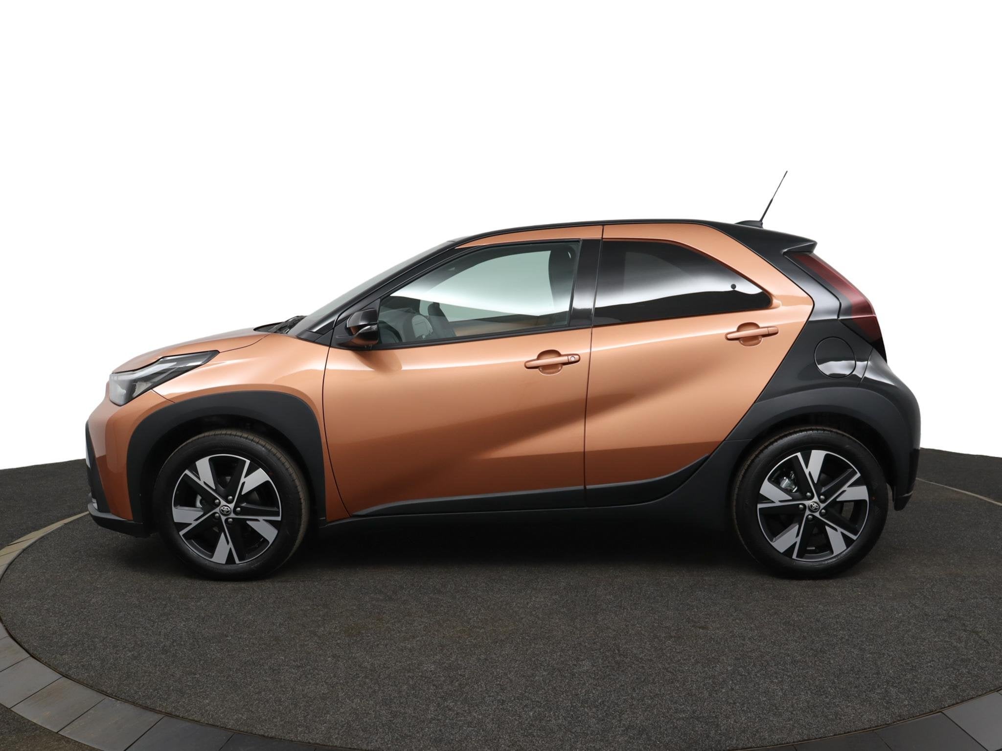 Toyota Aygo X Hybrid 115 pulse | Nieuw! |, Auto's, 12 maanden, Stof, Euro 6, 4 stoelen