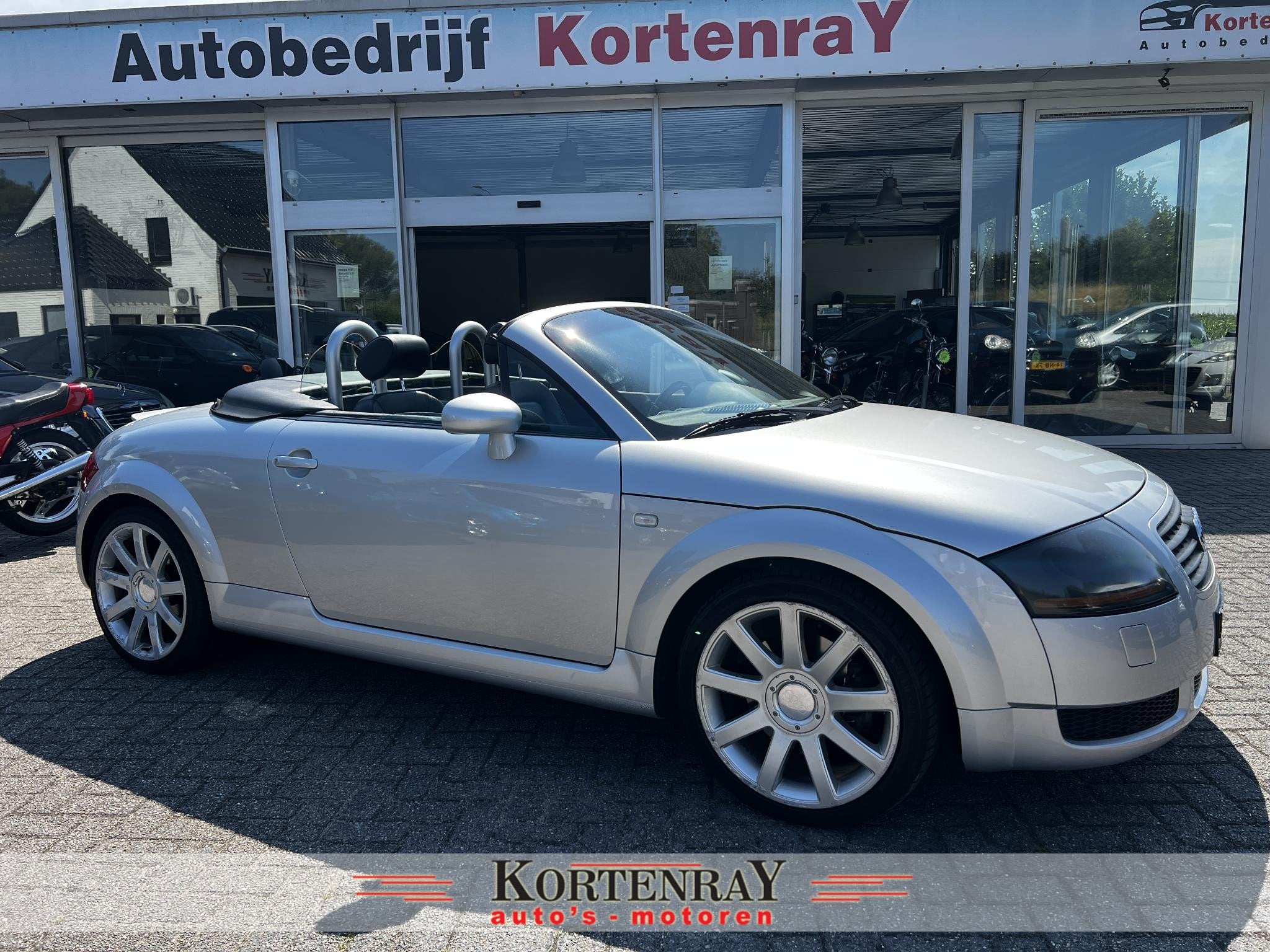 Audi TT Roadster 1.8 5V Turbo Zeer nette auto, distributie V, Voorwielaandrijving, TT, Gebruikt, Zwart