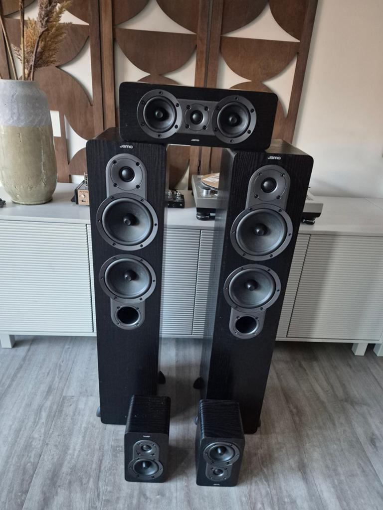 Jamo 5.1 speakerset in topstaat, Ophalen, Zo goed als nieuw, Complete surroundset, 120 watt of meer