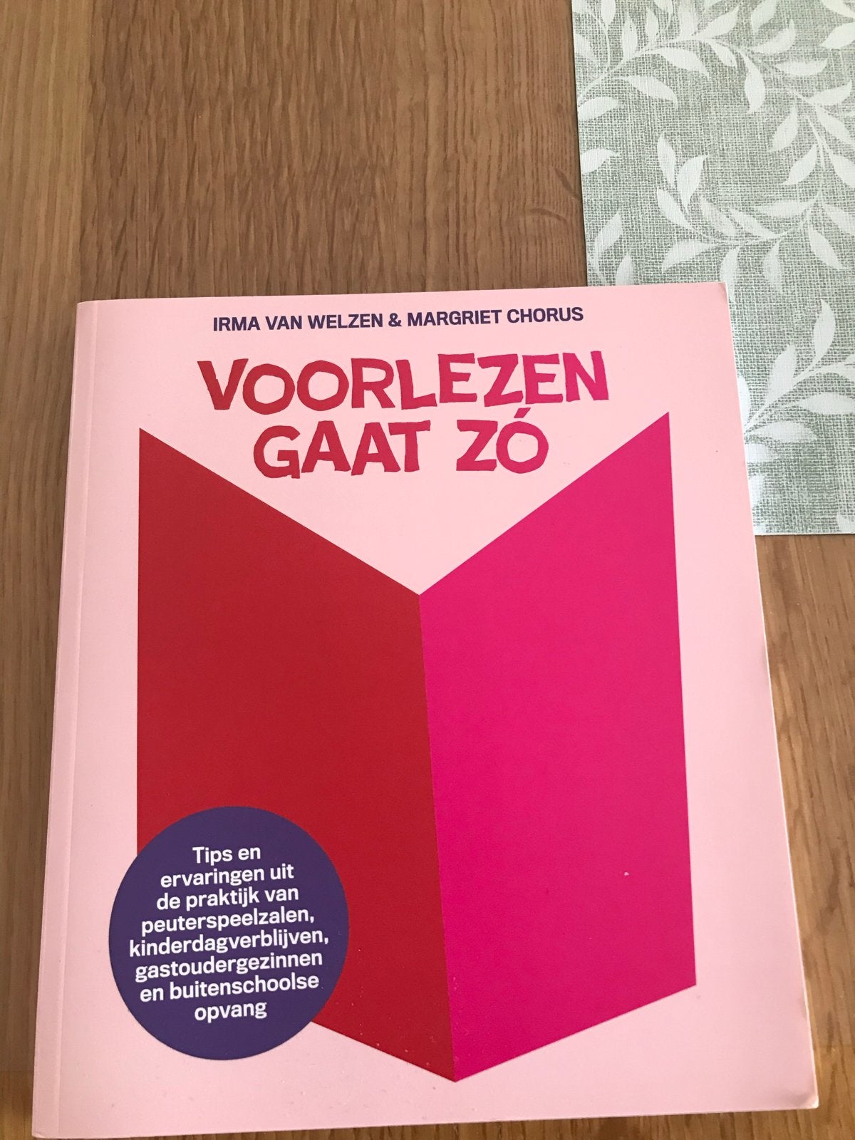 Voorlezen Gaat Zo: Tips voor voorlezen aan jonge kinderen, Ophalen of Verzenden, Zo goed als nieuw