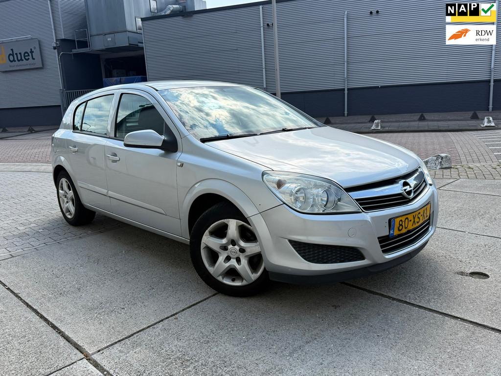 Opel Astra 1.6 Business AUTOMAAT AIRCO 5 DR, 4 cilinders, Metallic lak, 635 kg, 116 pk