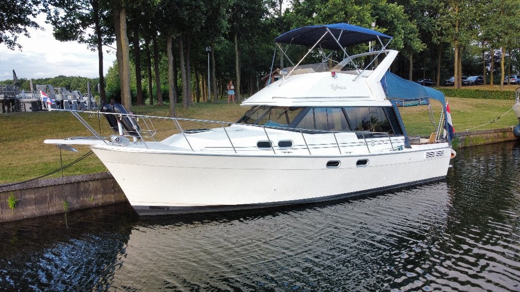 Bayliner 3288 fly bridge, Ophalen, 10 m, Diesel, Bayliner