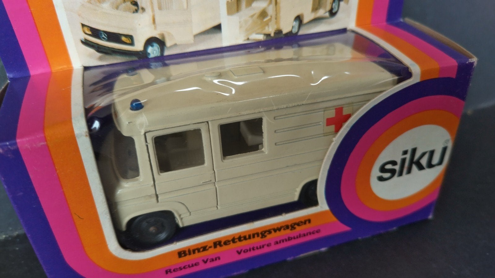 Mercedes Benz L 406 Binz Rettungswagen 1:55 Siku 1911 Pol, Auto, Verzenden, Zo goed als nieuw, Sieper