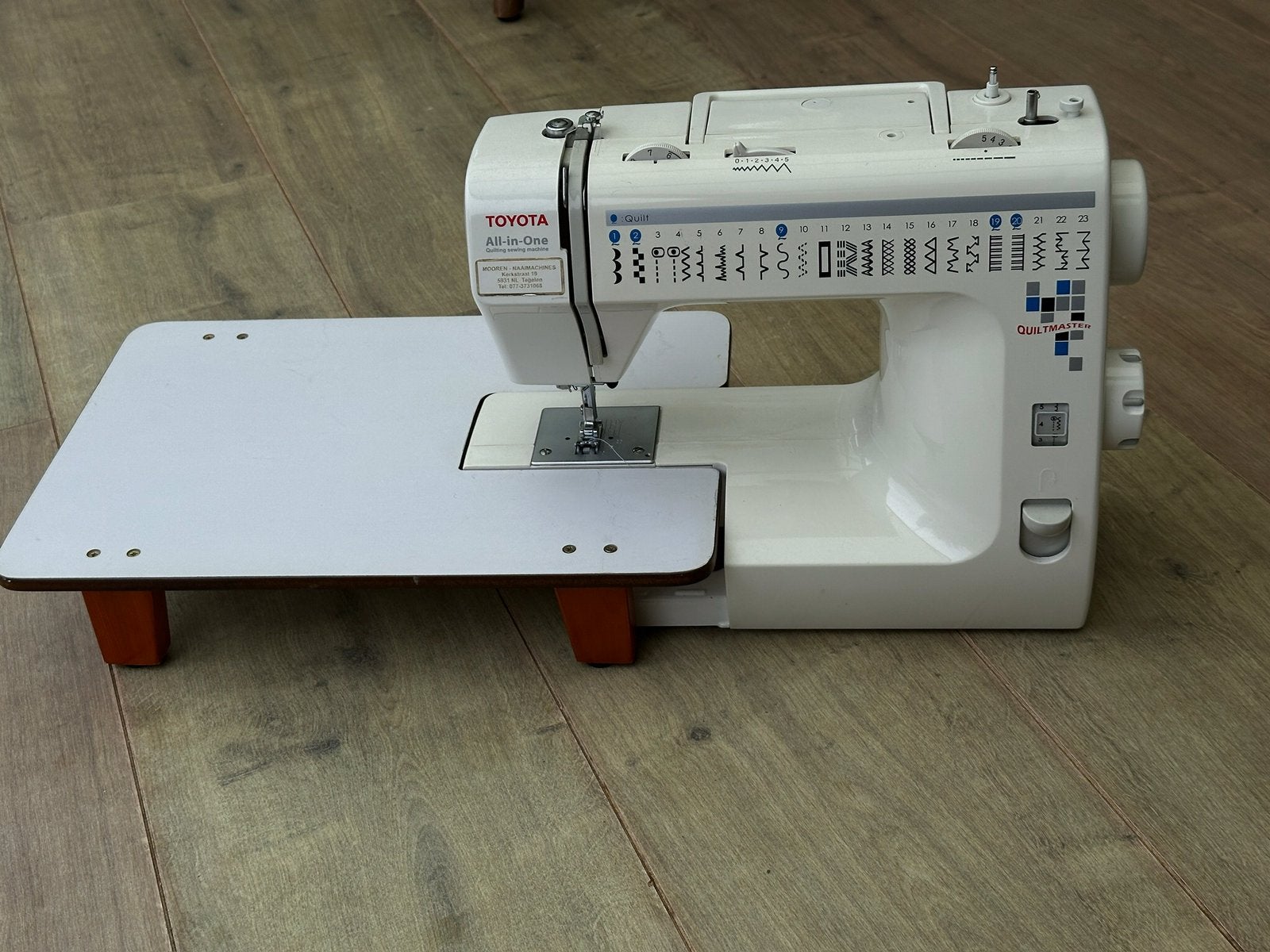 Toyota all in one Naaimachine / quiltmachine, Hobby en Vrije tijd, Ophalen of Verzenden, Zo goed als nieuw, Naaimachine, Overige merken