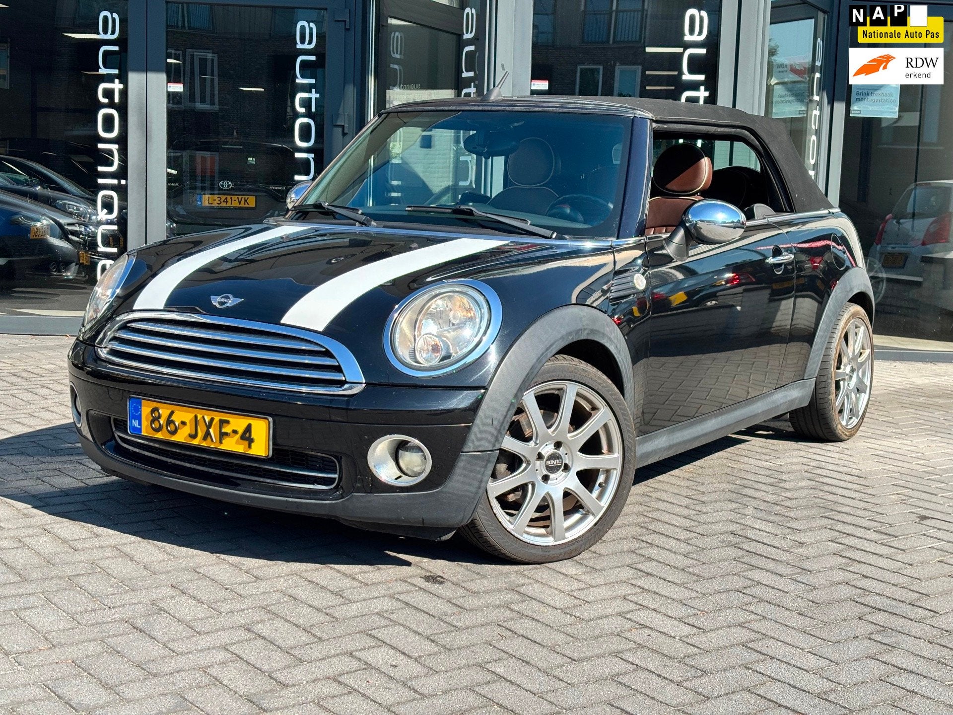 Mini Cabrio 1.6 Cooper Chili Leder Hot Chocolate, Auto's, Mini, Gebruikt, 4 cilinders, Cabriolet, 4 stoelen