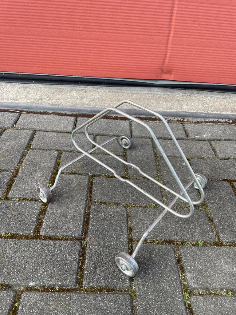 Vintage standaard op wieltjes antiek fietsrek etalage rek, Ophalen, Gebruikt