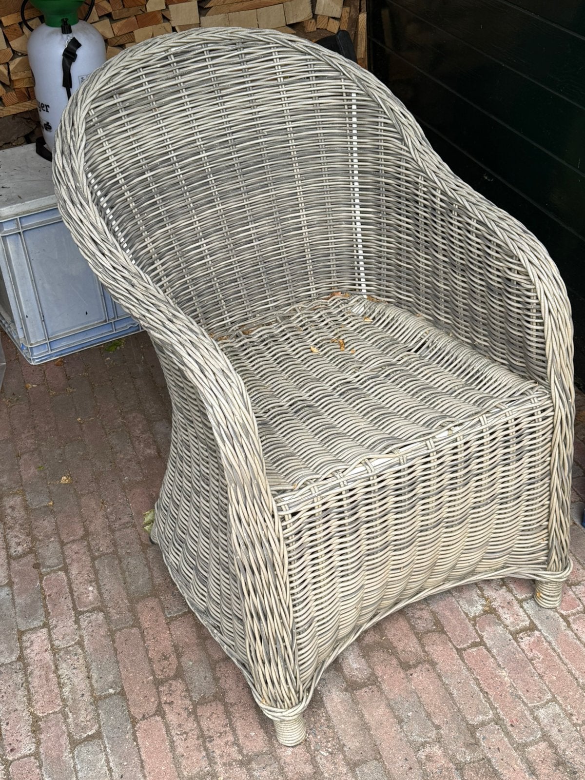 Wie kan mij helpen?, Ophalen of Verzenden, Gebruikt, Kunststof, Stoel