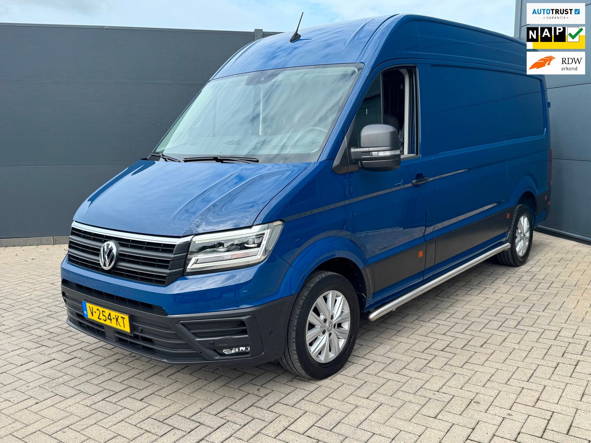 Volkswagen Crafter 30 2.0 TDI L3H3 / Camera / Pdc / Nap / Fa, Voorwielaandrijving, Gebruikt, Euro 6, 4 cilinders