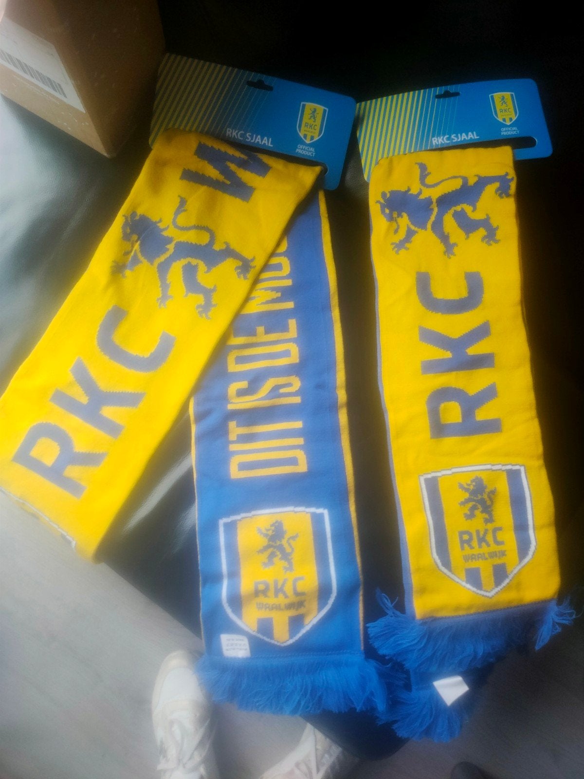 Sjaal RKC Waalwijk, (€7,50) per stuk., Sport en Fitness, Voetbal, Maat XL, Ophalen of Verzenden, Nieuw