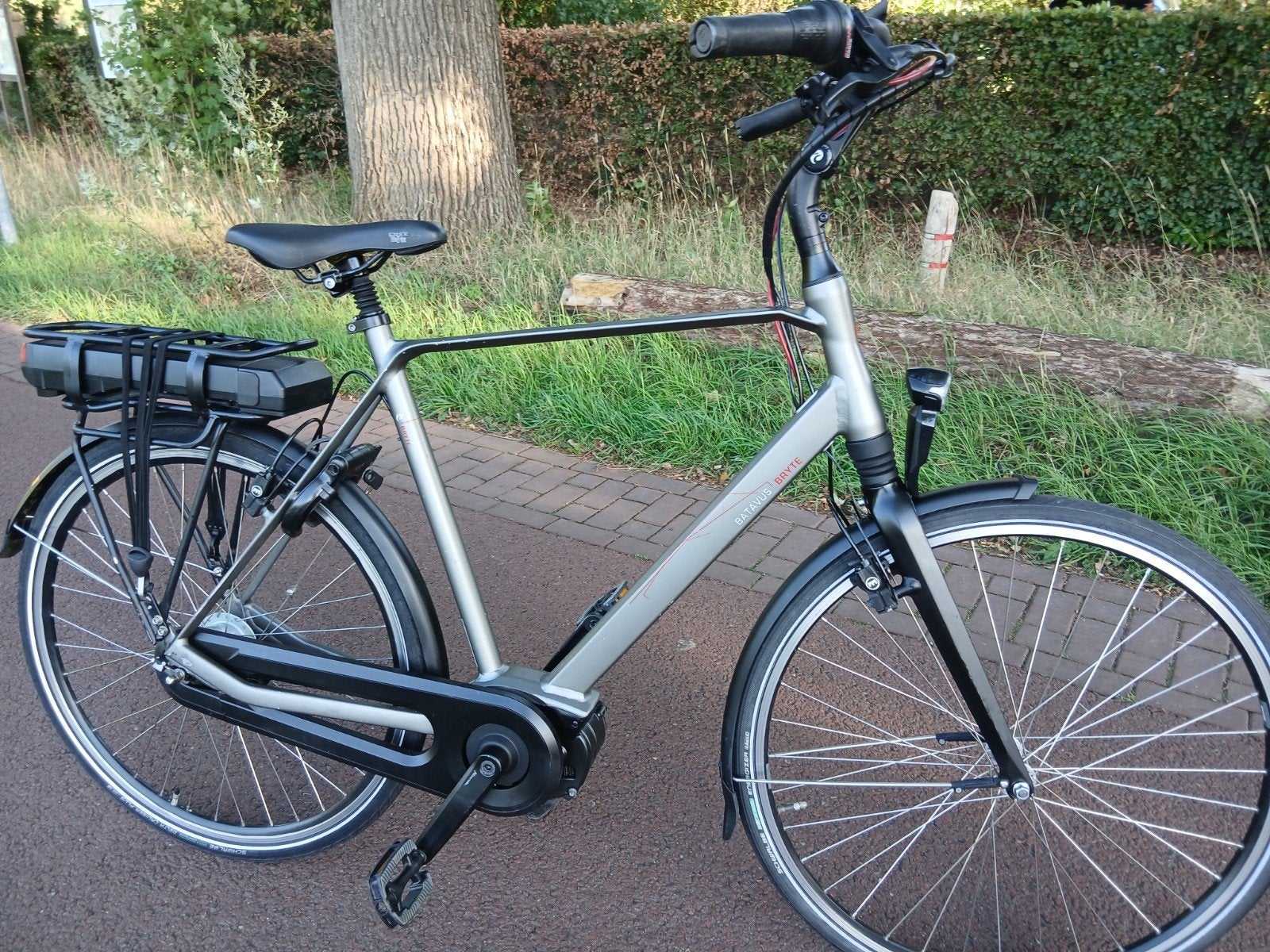 Foto 3 van BATAVUS BRYTE ELEKTRISCHE HERENFIETS E-BIKE IZGST !