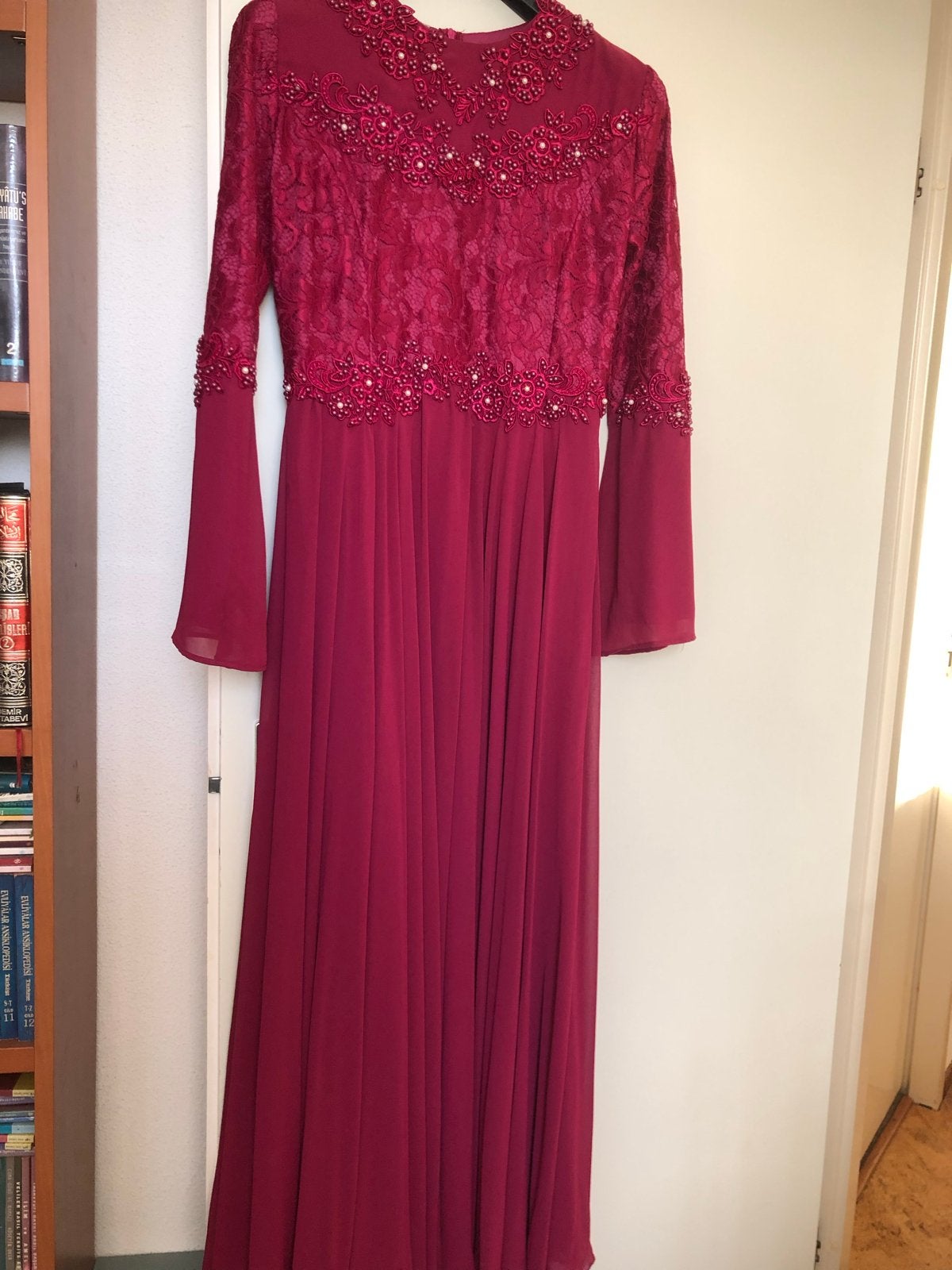 Elegante fuchsia Roos galajurk met kant en parels 38/40, Kleding | Dames, Maat 38/40 (M), Galajurk, Ophalen of Verzenden, Zo goed als nieuw