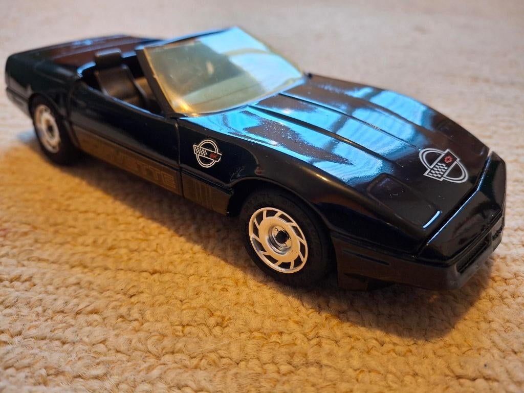 Corvette Roadster 1:24 Majorette Zwart, Hobby en Vrije tijd, Modelauto's | 1:24, Ophalen of Verzenden, Zo goed als nieuw, Auto