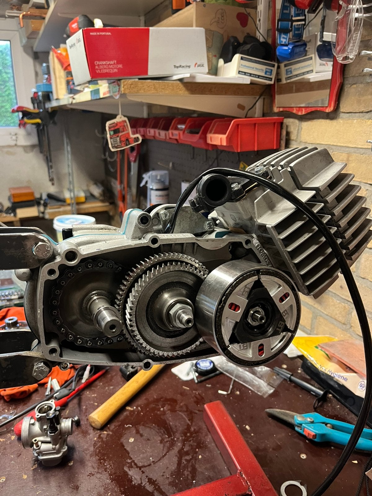 Tomos blok, Verzenden, Gereviseerd