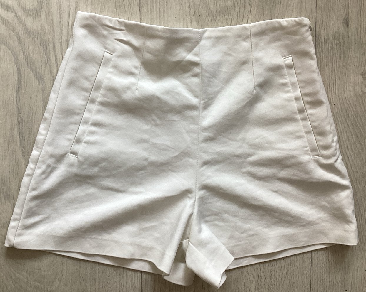 Zara witte korte broek Maat 34 (XS), Kort, Ophalen of Verzenden, Zo goed als nieuw, Maat 34 (XS) of kleiner