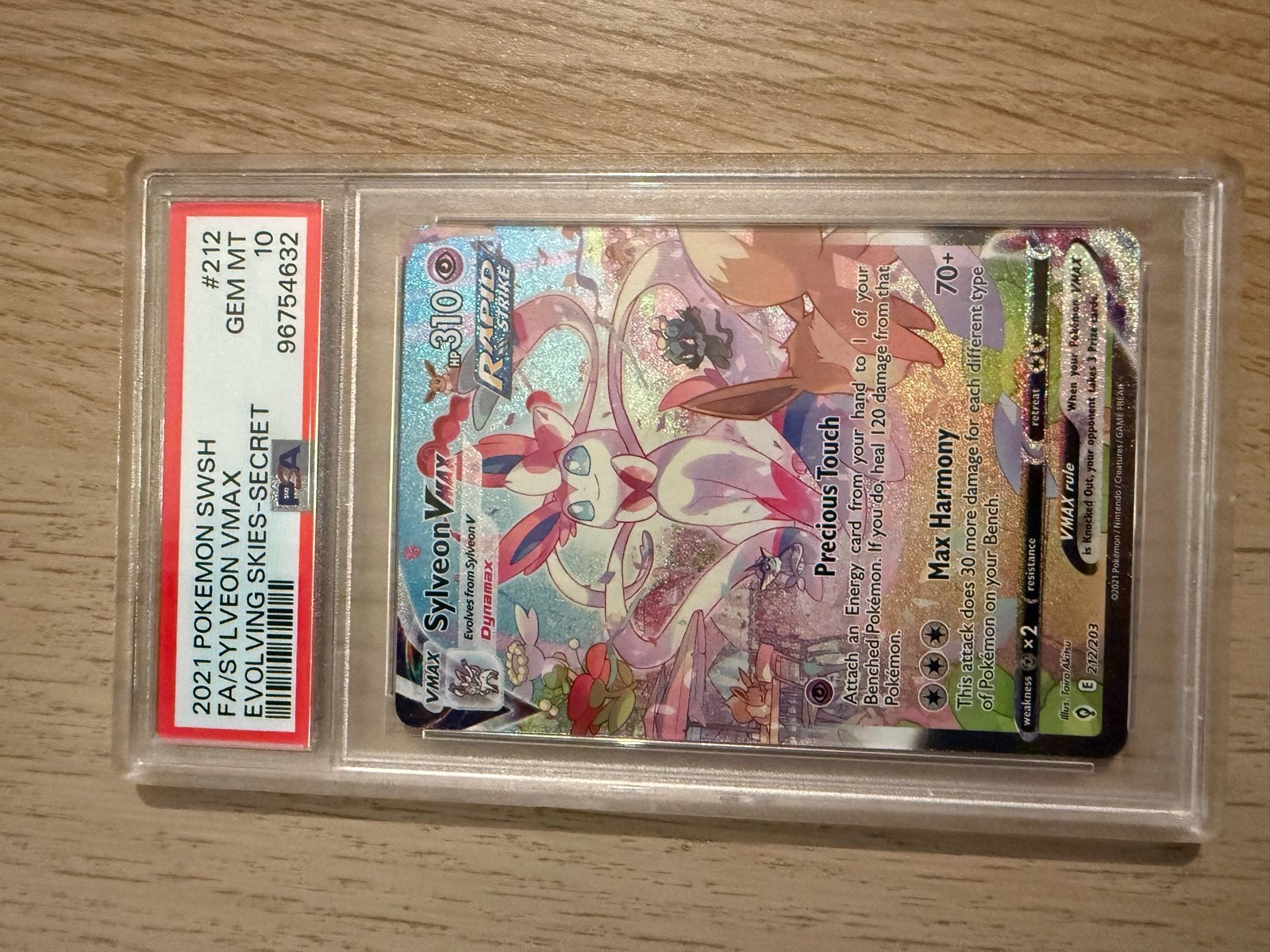 Sylveon VMAX 212/203 PSA 10 GEM MT Evolving Skies, Hobby en Vrije tijd, Verzamelkaartspellen | Pokémon, Ophalen of Verzenden, Nieuw