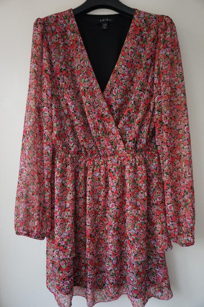 Amisu vrolijke jurk roze rood bloemen rozen maat 42, Maat 42/44 (L), Ophalen of Verzenden, Zo goed als nieuw, Roze