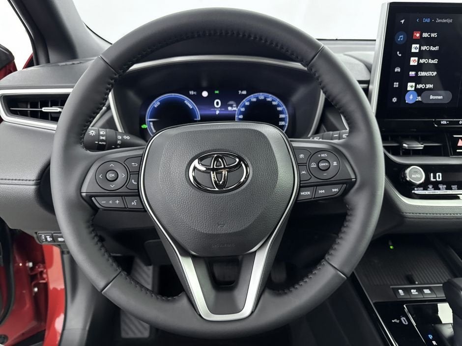 Toyota Corolla Cross Hybrid 140 Dynamic ''Nieuw'' ACC | Carp, 12 maanden, 4 cilinders, Automatische klimaatregeling, Bedrijf