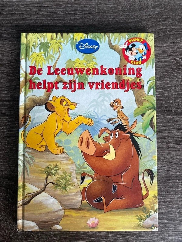 Disney De Leeuwenkoning helpt zijn vriendjes, Boeken, Ophalen of Verzenden, Zo goed als nieuw, Disney, Sprookjes