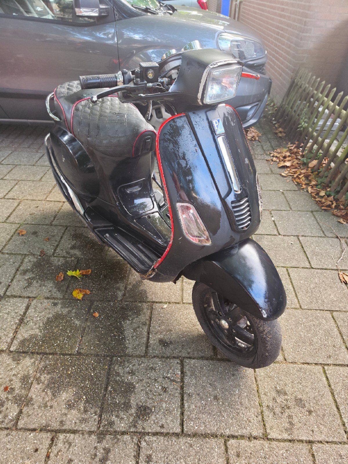 Piaggio C38 uit 2011 met kapschade, motorisch goed, Fietsen en Brommers, Ophalen, Gebruikt, Overige modellen, Benzine