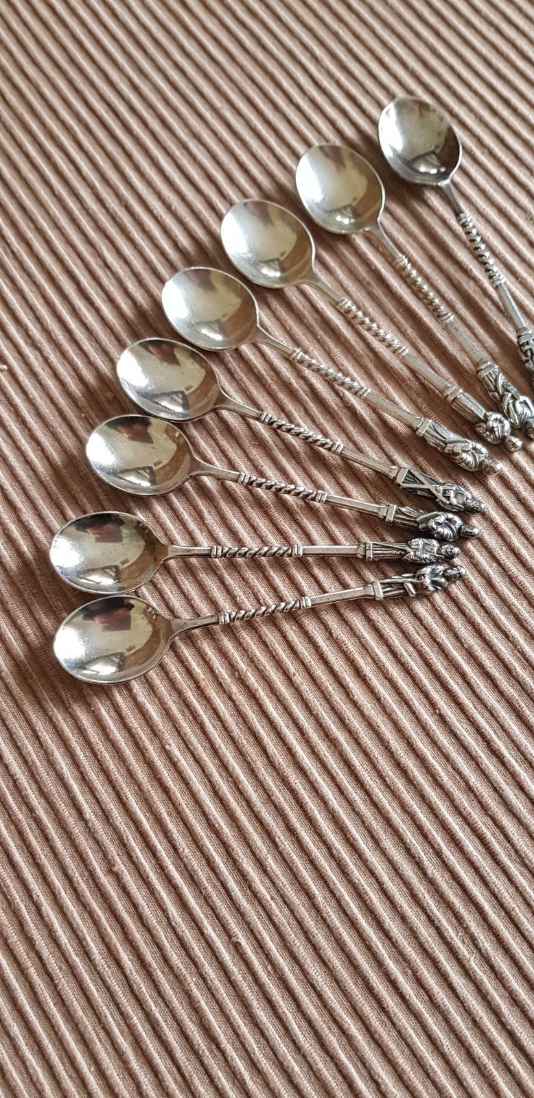 Apostel lepeltjes, Verzenden