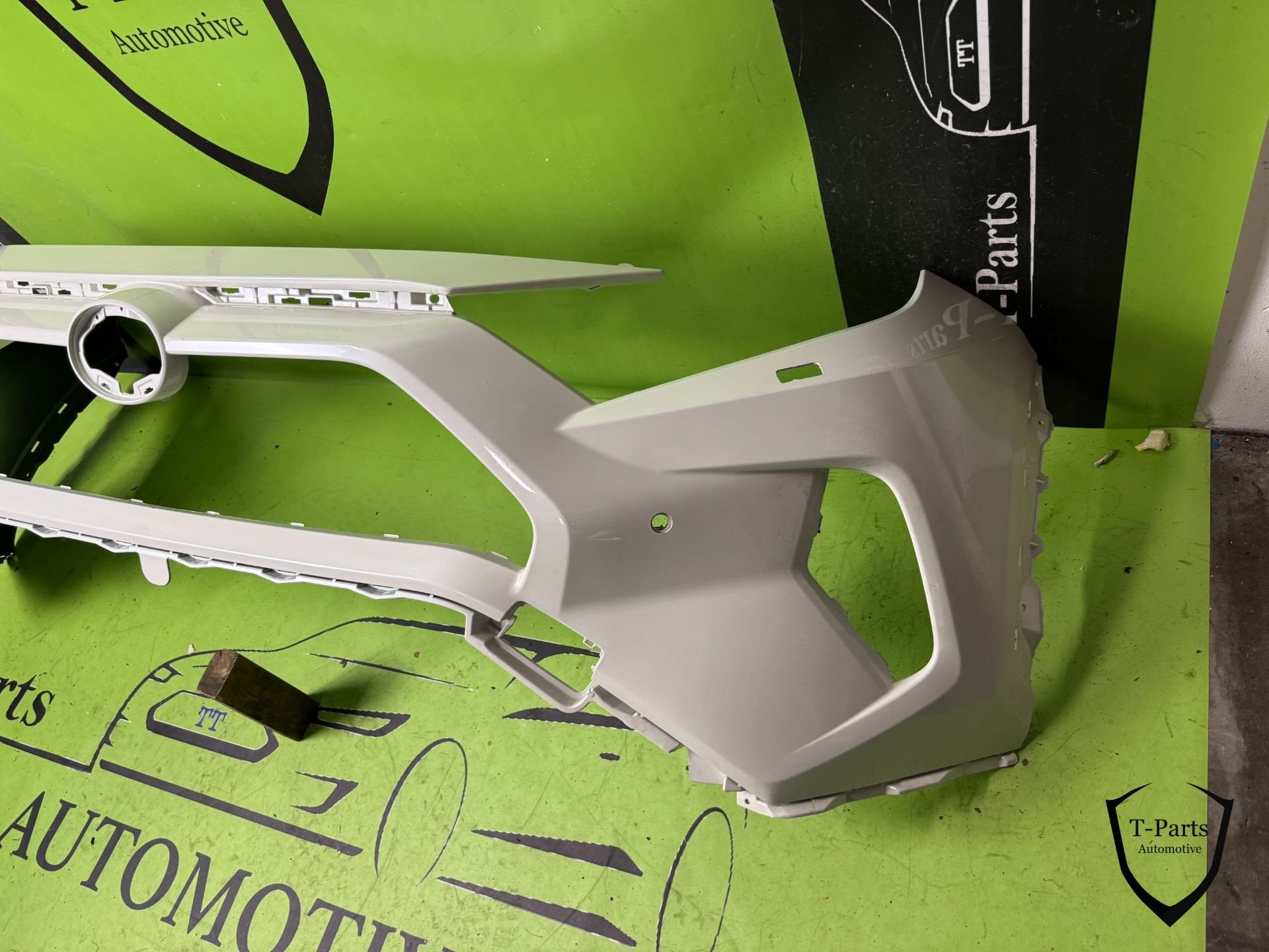 Toyota rav 4 voorbumper bumper, Info@toyota.co.jp, Gebruikt, Toyota Motor Corporation, Toyota