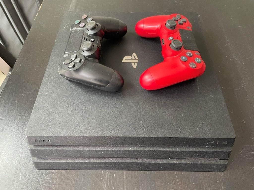 PlayStation 4 PRO, Spelcomputers en Games, Spelcomputers | Sony PlayStation 4, Ophalen of Verzenden, Zo goed als nieuw, Met 1 controller